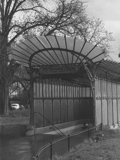 Porte Dauphine metro entrance by Hector Guimard